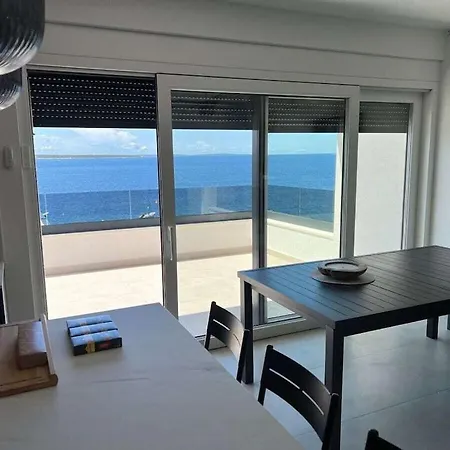 With 0 Bedrooms * Mandre