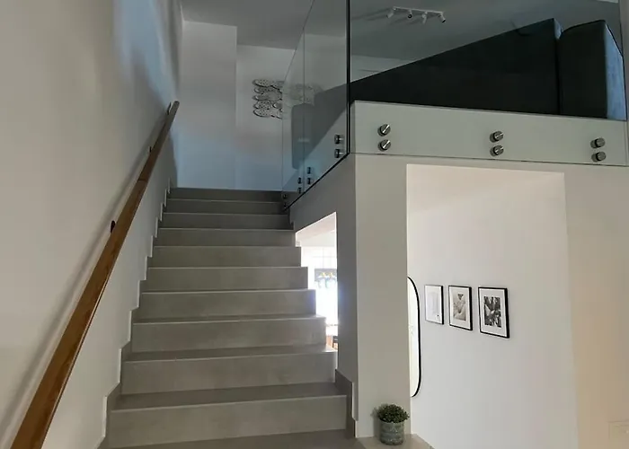 With 0 Bedrooms * 만드레