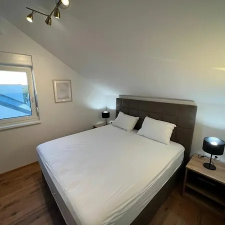 With 0 Bedrooms *