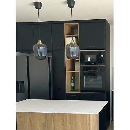 With 0 Bedrooms بيت للعطل *