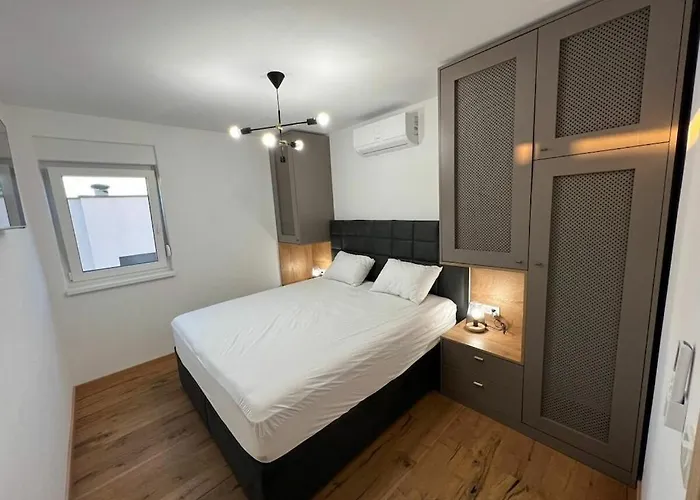 With 0 Bedrooms